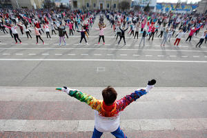 Массовая зарядка в День здоровья в Ставрополе © Эдуард Корниенко, ЮГА.ру