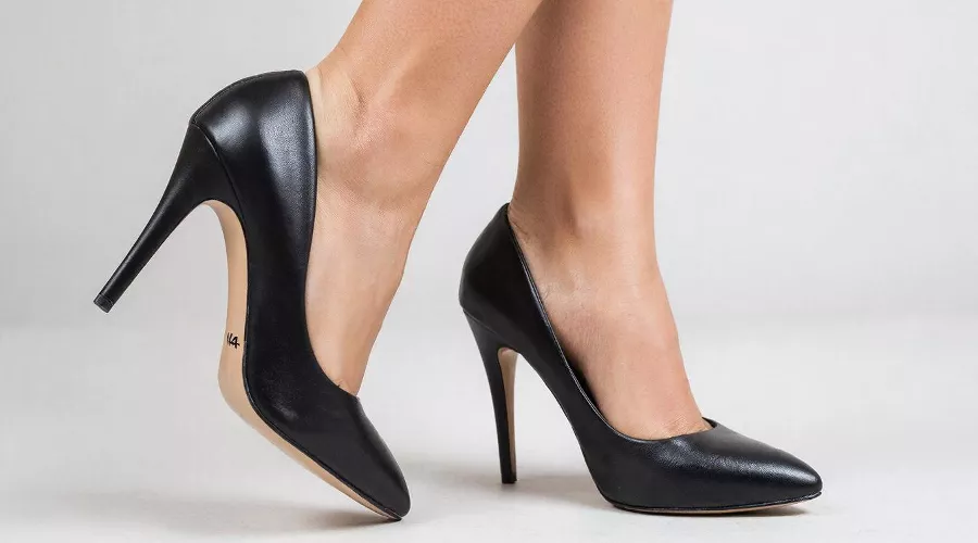 каблук &copy;&nbsp;Изображение сгенерировано нейросетью Gigachat