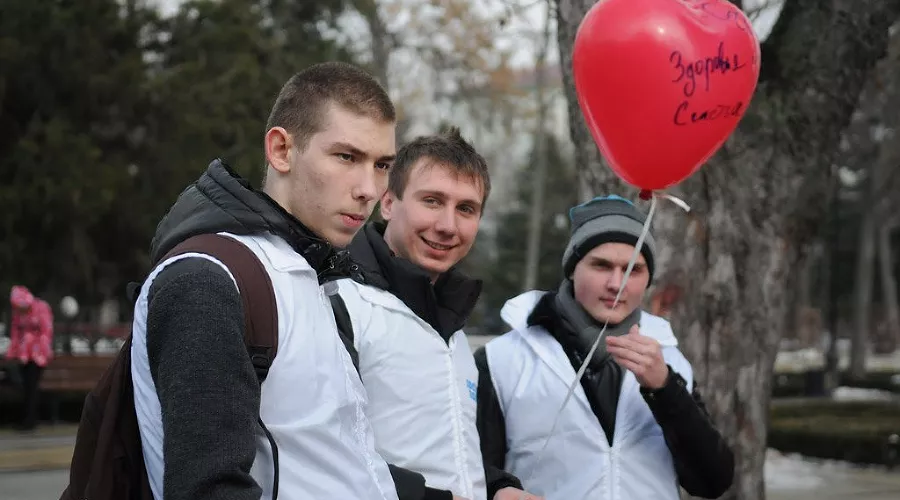 Флешмоб "Мы вместе" в Краснодаре &copy;&nbsp;Елена Синеок. ЮГА.ру