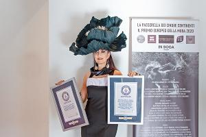 Ольга Иф с сертификатами Книги рекордов Гиннесса &copy;&nbsp;Фото предоставлено Сусанной Макеровой