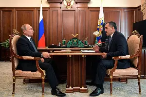 Владимир Путин и Юнус-Бек Евкуров &copy;&nbsp;Фото пресс-службы Кремля