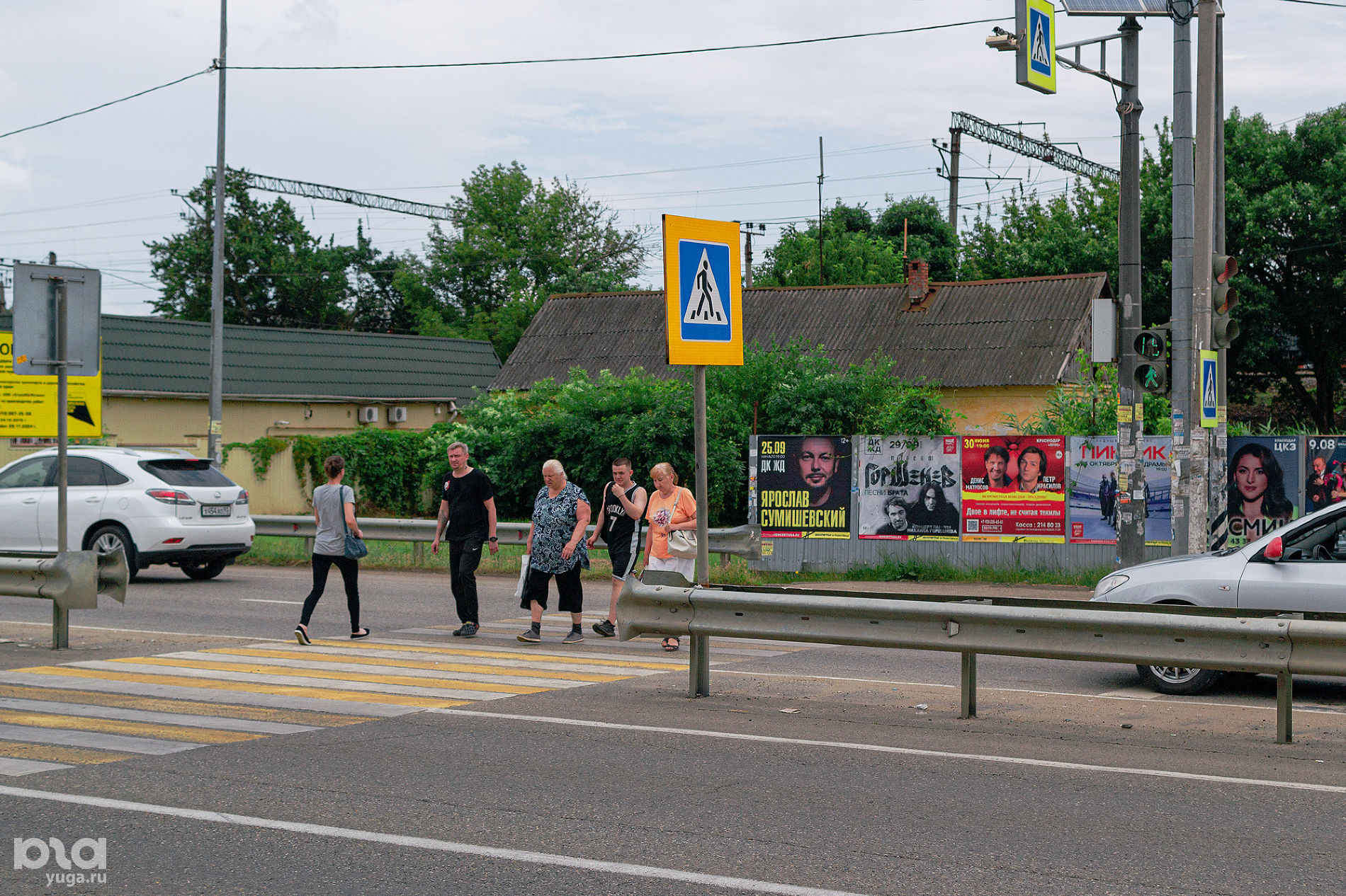 Пешеходный переход перед Яблоновским мостом © Фото Юли Шафаростовой, Юга.ру