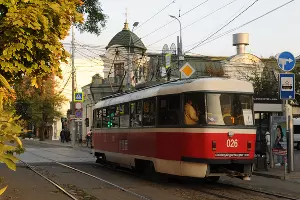 Трамвай №7 на улице Горького &copy;&nbsp;Фото Марины Солошко, Юга.ру