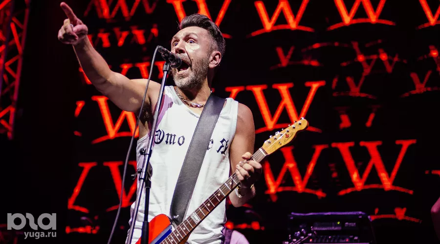 Концерт группировки "Ленинград" в Краснодаре. Сергей Шнуров &copy;&nbsp;Фото Евгения Резника, Юга.ру