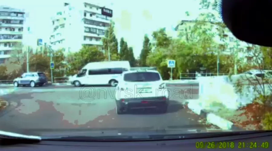  &copy;&nbsp;Скриншот видео из группы &laquo;Новороссийск ДТП&raquo;, vk.com/nvrsk_road
