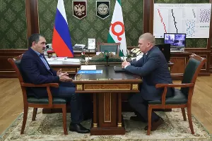 Юнус-Бек Евкуров и Юрий Муравьев &copy;&nbsp;Фото пресс-службы главы РИ