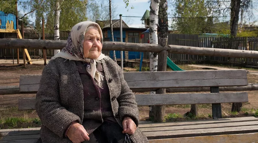 пенсионер &copy;&nbsp;Изображение сгенерировано нейросетью Gigachat