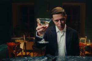 Оксимирон* в клипе «Лига опасного интернета»  © Скриншот видео с Youtube-канала oxxxymironofficial