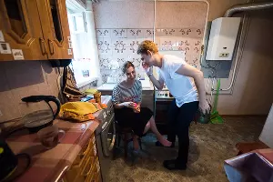 Анна Сметана и Валера в тренировочной квартире &copy;&nbsp;Фото Елены Синеок, Юга.ру