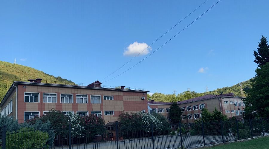 Школа № 82, в которой учился погибший мальчик &copy;&nbsp;Фото Никиты Быкова, Юга.ру