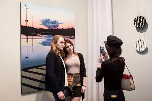 Выставка аукциона MOST, &laquo;Однажды на парковке. Переход&raquo;, Юлия Малинина &copy;&nbsp;Фото Елены Синеок, Юга.ру