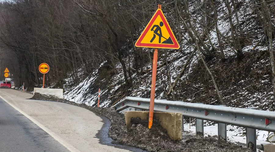 Ремонт дороги &copy;&nbsp;Фото Елены Синеок, Юга.ру