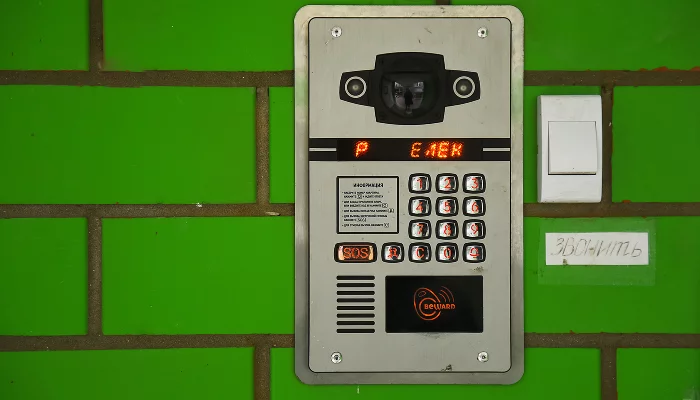 «Умный» домофон экосистемы «Ростелеком Ключ» &copy;&nbsp;Фото Елены Синеок, Юга.ру