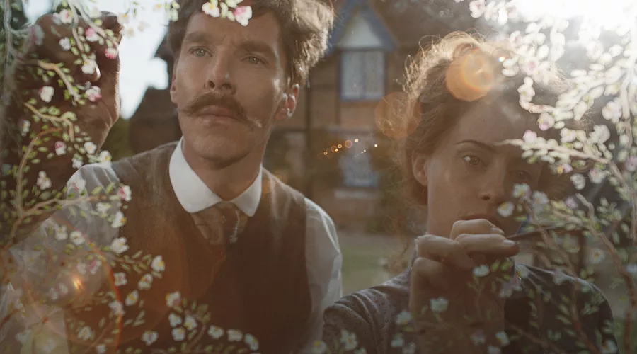 Кадр из фильма «Кошачьи миры Луиса Уэйна», реж. Уилл Шарп, 2021 год &copy;&nbsp;Фото с сайта kinopoisk.ru