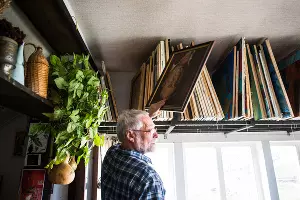 В мастерской Алексея Паршкова &copy;&nbsp;Фото Елены Синеок, Юга.ру