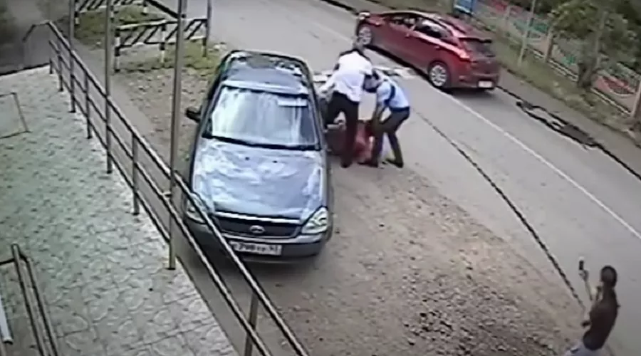  &copy;&nbsp;Скриншот видеозаписи, предоставленной &laquo;Комитетом против пыток&raquo;, youtube.com/channel/UC05o_jac52aYPTjxKbPM4LQ