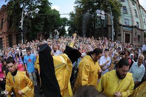 Крестный ход в честь 1025-летия Крещения Руси © Алена Живцова, ЮГА.ру