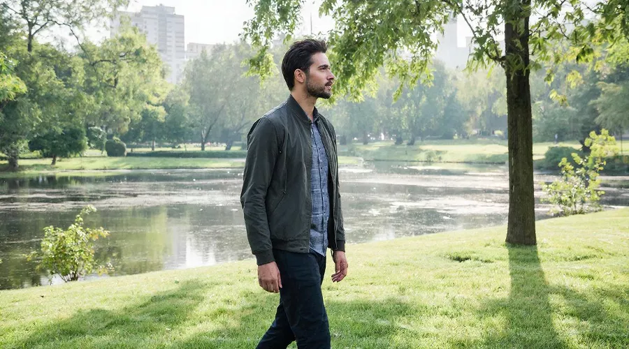 мужчина &copy;&nbsp;Сгенерировано нейросетью Gigachat