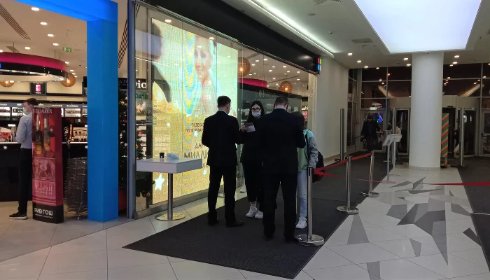 Контроль QR-кодов в ТРЦ «Галерея» &copy;&nbsp;Фото Яры Гуляевой, Юга.ру