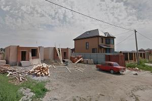Строительство двух домов (один из них купит Наталья) на одном участке в 2012 году  © Google.ru/maps