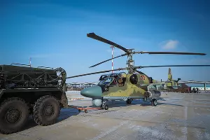 Подготовка вертолета Ка-52 к полету &copy;&nbsp;Виталий Тимкив, Юга.ру