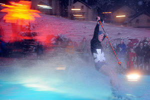Заезды по воде на горных лыжах и сноубордах © Елена Синеок. ЮГА.ру