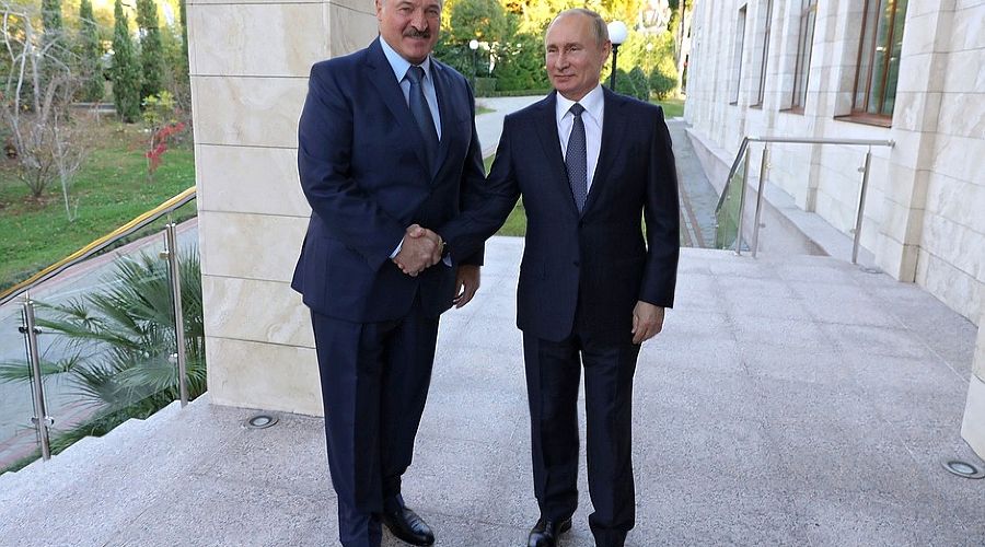 Александр Лукашенко и Владимир Путин  © Фото пресс-службы Кремля