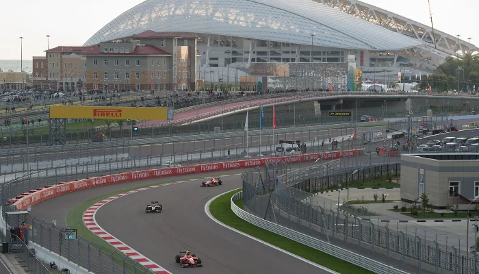 Второй день Гран при России Формулы 1 в Сочи &copy;&nbsp;Фото Никиты Быкова, Юга.ру