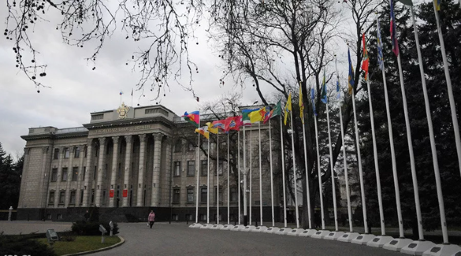 Законодательное собрание Краснодарского края &copy;&nbsp;Елена Синеок, ЮГА.ру