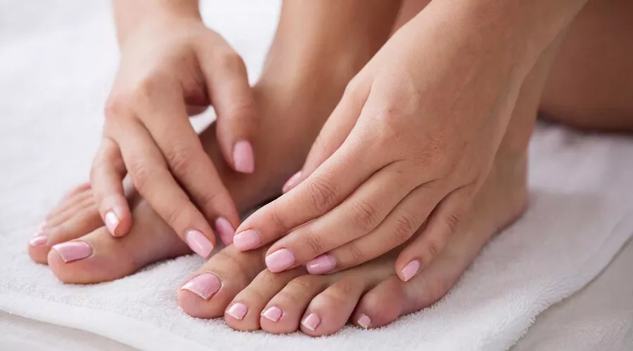 педикюр &copy;&nbsp;&copy; Изображение сгенерировано с помощью Gigachat