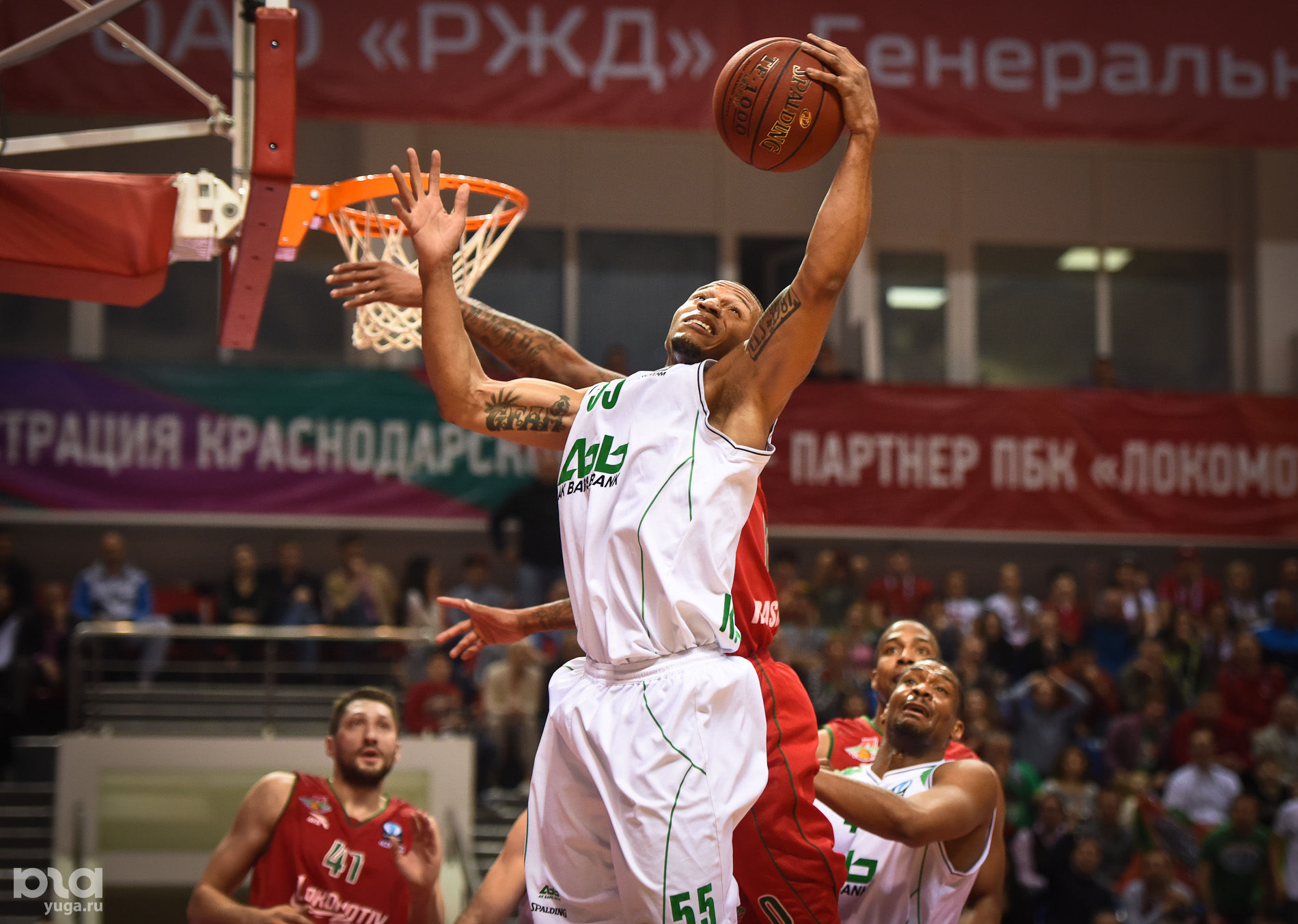 локомотив кубань баскетбол. краснодарская баскетбольная команда. уникс баскетбол. локомотив краснодар баскетбол. баскетболист локомотив кубань.