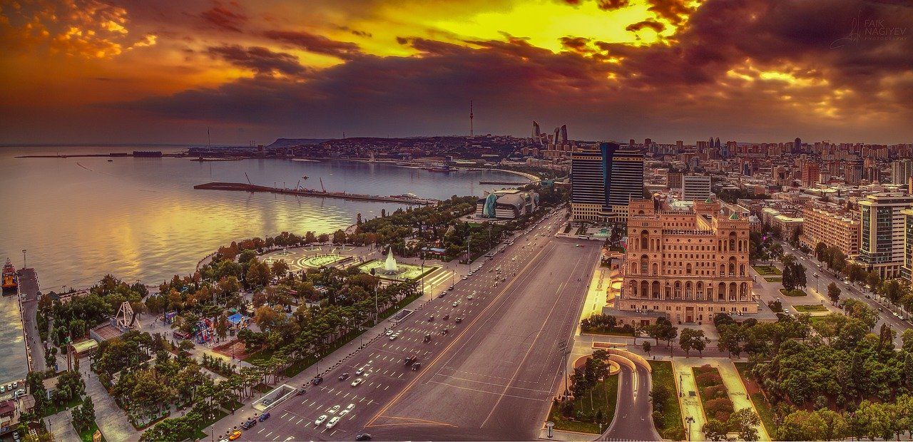 Баку, Азербайджан © Фото faiknagiyev с сайта pixabay.com