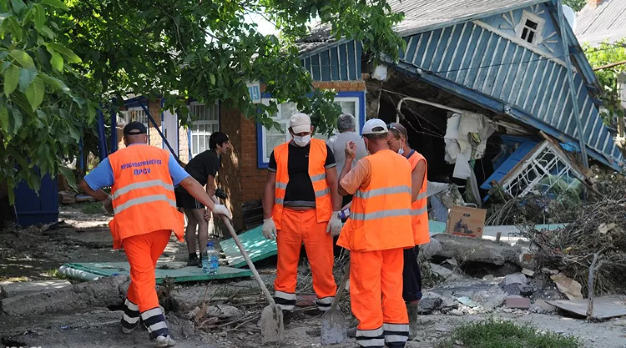 Ликвидация последствий наводнения в Крымске &copy;&nbsp;ЮГА.ру, Елена Синеок
