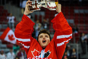 Канадские хоккеисты выиграли юниорский чемпионат мира по хоккею в Сочи © Нина Зотина, ЮГА.ру