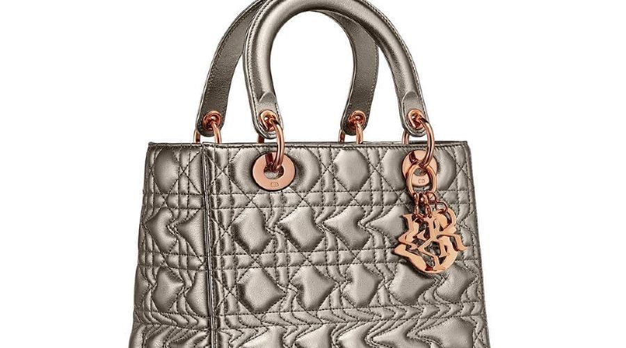 Сумка Lady Dior, созданная Recycle Group &copy;&nbsp;Фото из инстаграма Recycle Group, www.instagram.com/recycleart