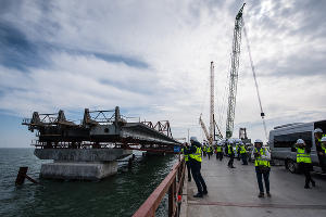 Строительство Крымского моста © Фото Елены Синеок, Юга.ру
