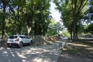 Ремонт парка у стадиона &laquo;Кубань&raquo; &copy;&nbsp;Фото Дмитрия Пославского, Юга.ру