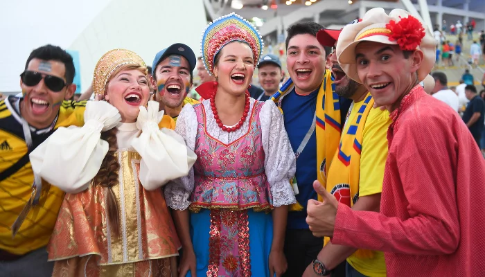 Фанаты перед победным матчем Уругвая на стадионе «Фишт» &copy;&nbsp;Фото Елены Синеок, Юга.ру