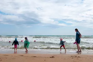 Garnier и &laquo;Пятёрочка&raquo; открыли в Анапе первый экопляж &copy;&nbsp;Фото Дмитрия Пославского, Юга.ру