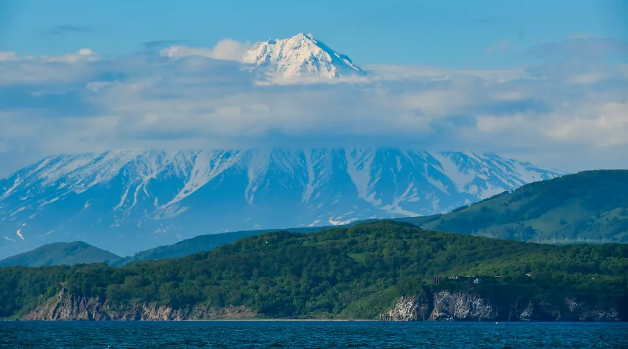 Корякский вулкан — один из трех внутренних вулканов, расположенных недалеко от Петропавловска-Камчатского &copy;&nbsp;Фото SnapSaga, unsplash.com