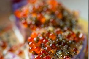 Капуста и икра, блюдо Владимира Мухина © Фото предоставлено организаторами гастрономического фестиваля IKRA