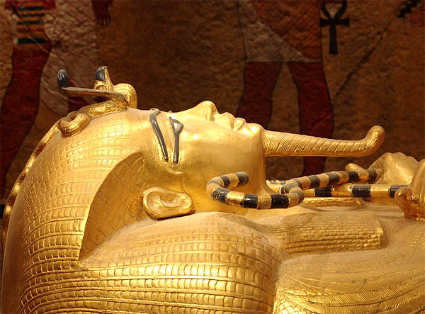 https://www.yuga.ru/media/52/35/tutanhamon_b02__ideb9yq.jpg
