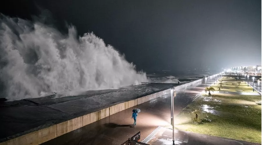 Шторм в Сочи &copy;&nbsp;Фото из аккаунта instagram.com/ivkrpv