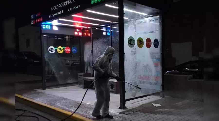 Дезинфекция улиц в Новороссийске &copy;&nbsp;Фото пресс-службы администрации Новороссийска