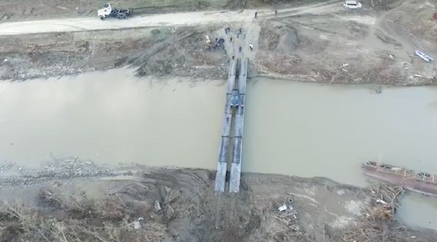 Мост через реку Туапсе © Скриншот видео пресс-службы ГУ МЧС России по Краснодарскому краю