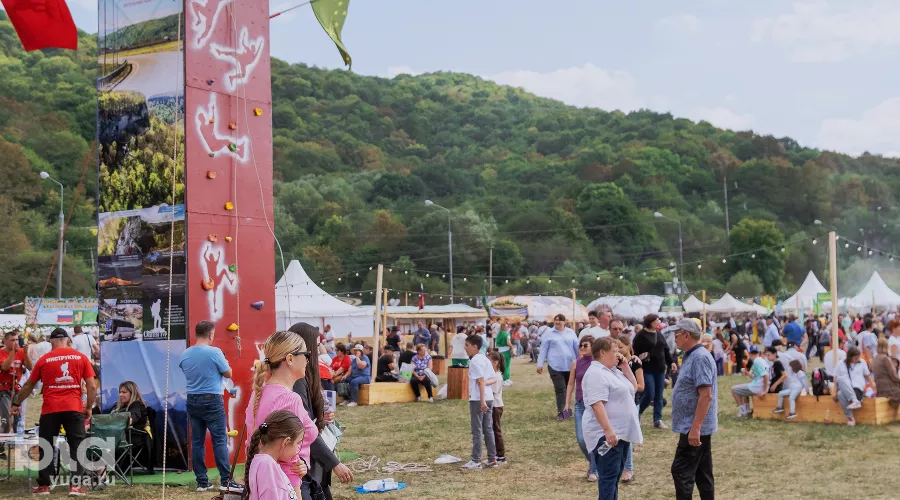 Фестиваль адыгейского сыра 16 сентября 2023 года &copy;&nbsp;Фото Юли Шафаростовой, Юга.ру