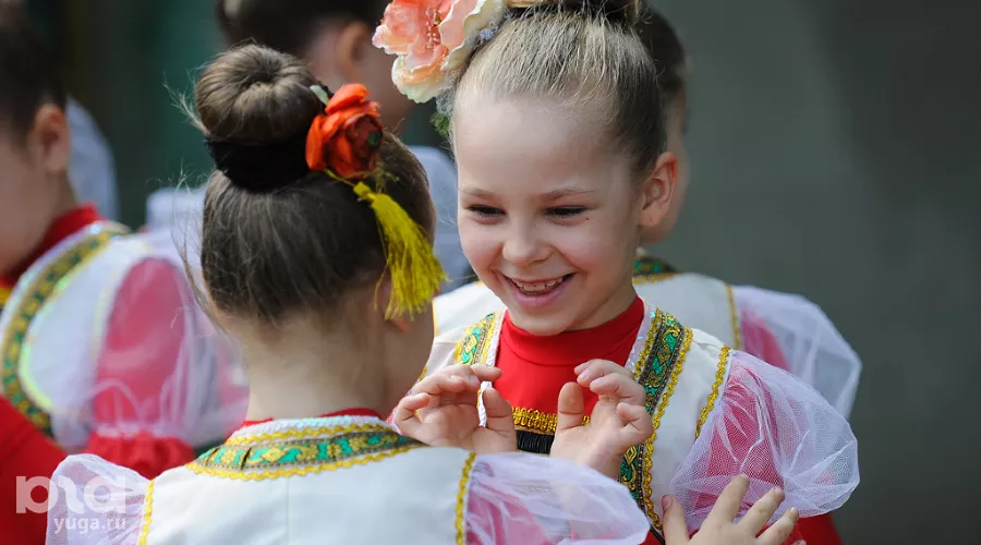 Фестиваль мороженого в День защиты детей в Краснодаре &copy;&nbsp;Елена Синеок, ЮГА.ру