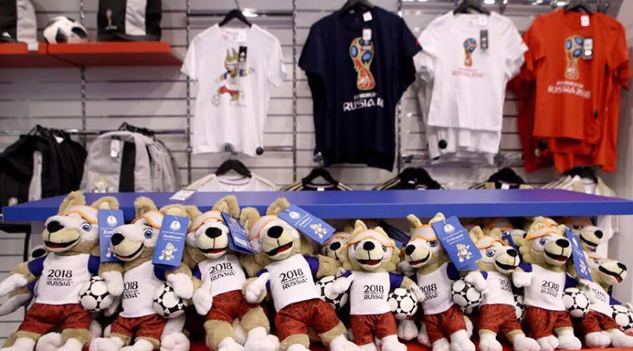 Сувениры  &copy;&nbsp;Фото с сайта ru.store.fifa.com