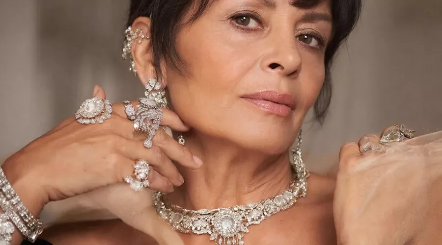 украшения &copy;&nbsp;Изображение сгенерировано нейросетью Gigachat