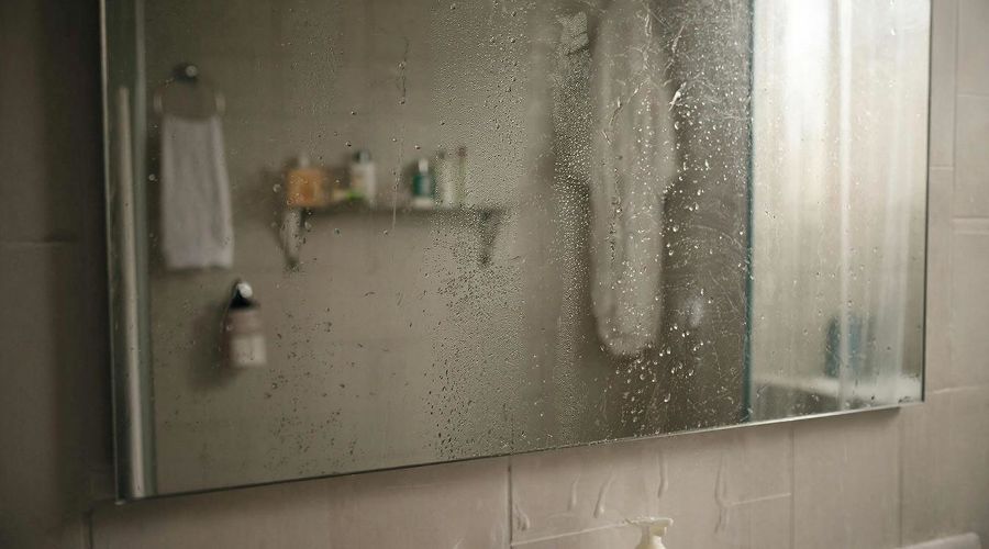 зеркало &copy;&nbsp;Изображение сгенерировано нейросетью Gigachat